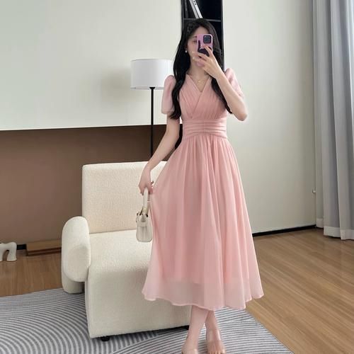 2024年女装流行趋势_如何挑选显瘦连衣裙