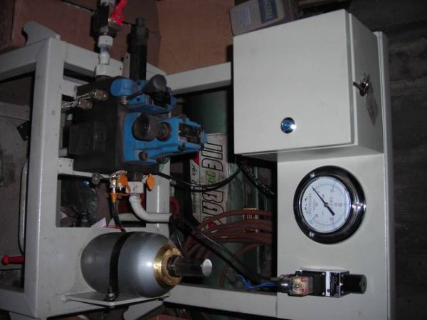 液压系统常见故障有哪些_液压油多久换一次