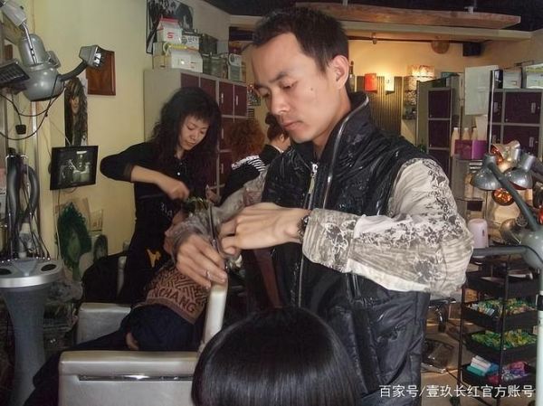 美发行业前景怎么样_美发店还能赚钱吗