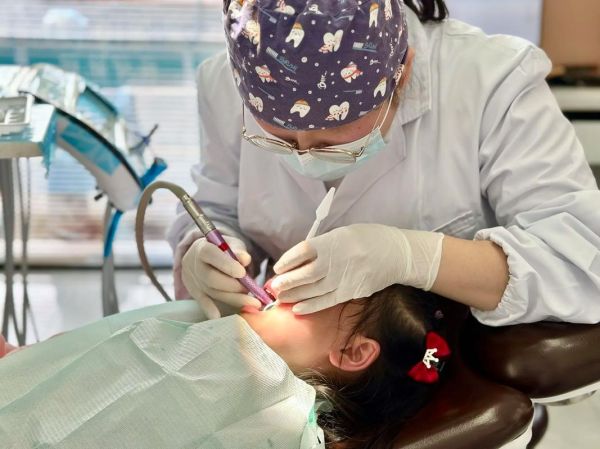 牙医前景怎么样_牙医收入高吗